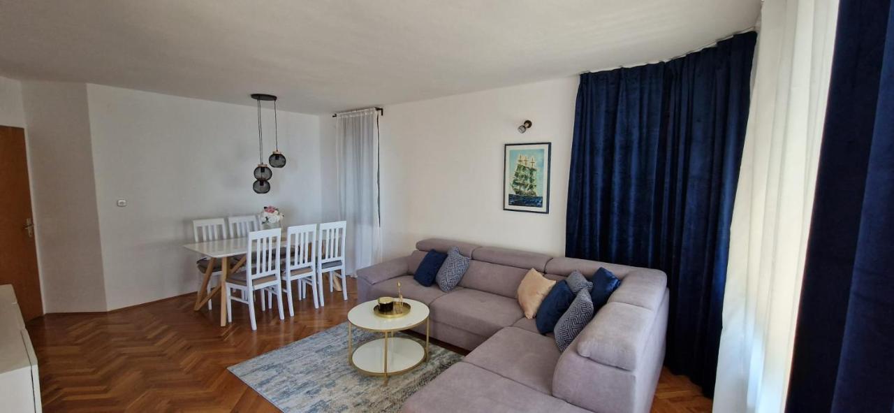 Ocean Apartman Jesenice  Luaran gambar
