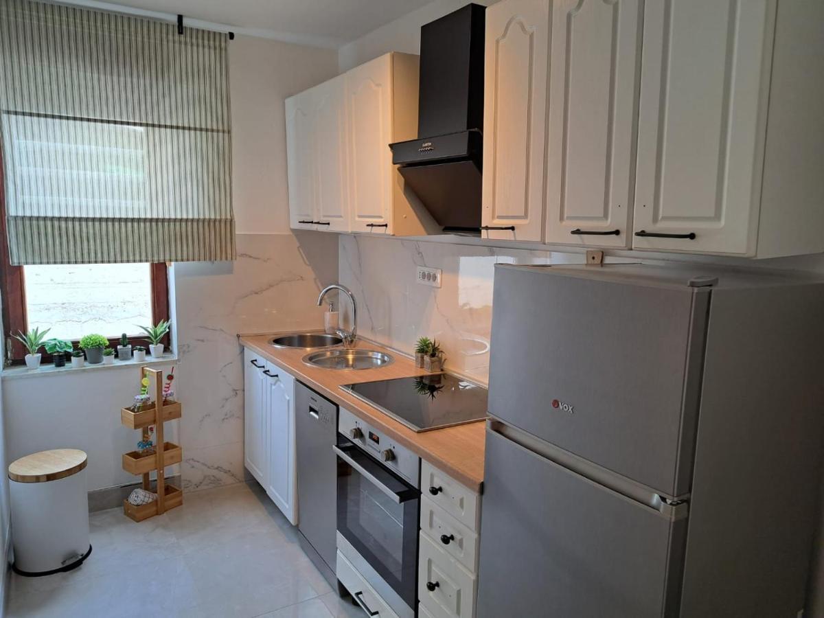 Ocean Apartman Jesenice  Luaran gambar